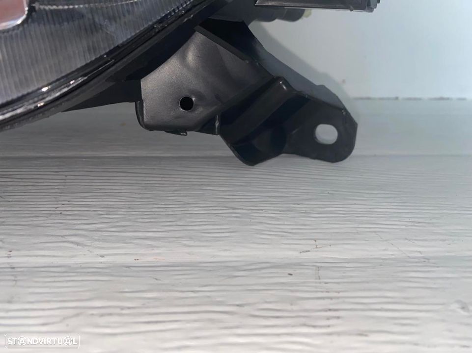 Farol Esquerdo Renault Clio - 05 / 09 - 4