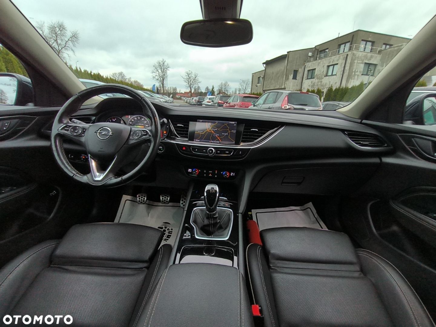 Opel Insignia - 8