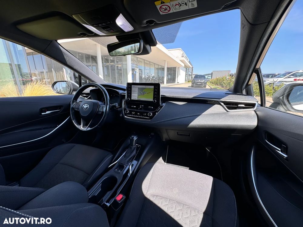 Toyota Corolla 1.8 Business Edition - 25