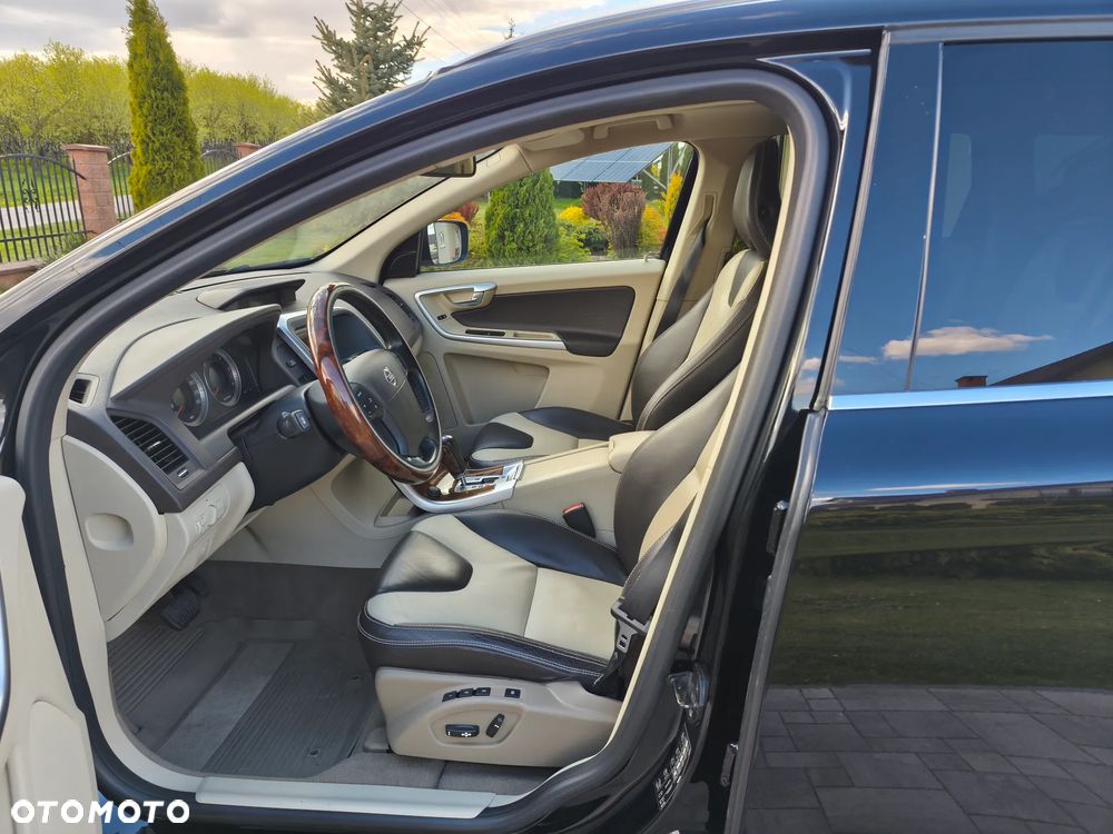 Volvo XC 60 2.4D AWD Summum - 17