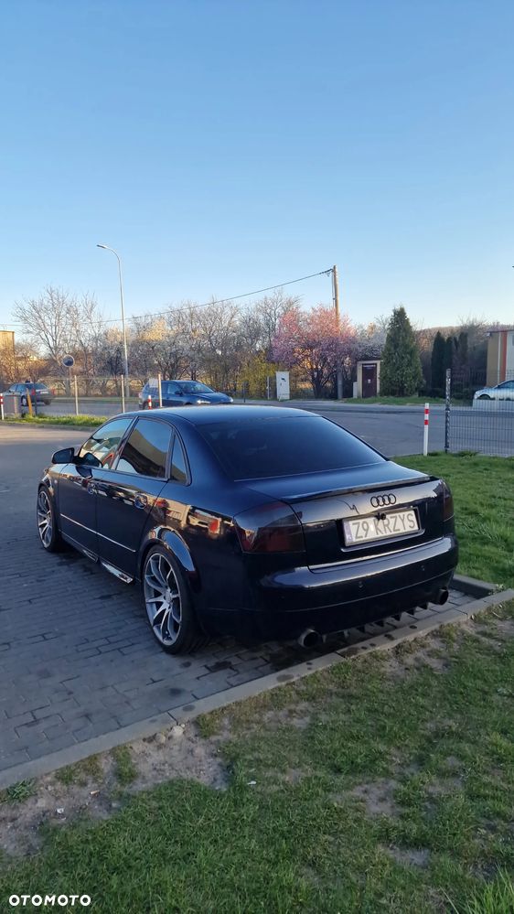 Audi A4 Avant - 11