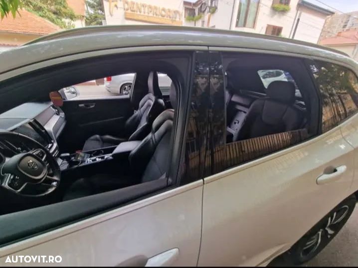 Volvo XC 60 D4 AWD R-Design - 7