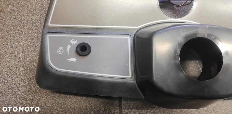 ISEKI SGR 22 deska rozdzielcza kontrolki - 3