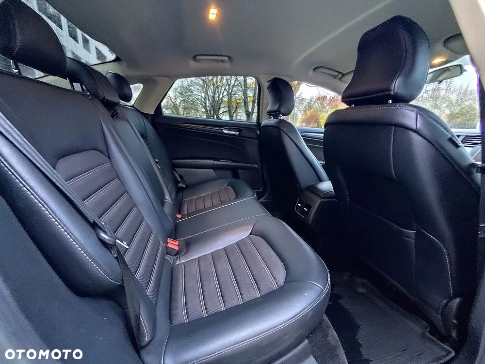 Ford Fusion 2.0 EcoBoost Titanium - 9