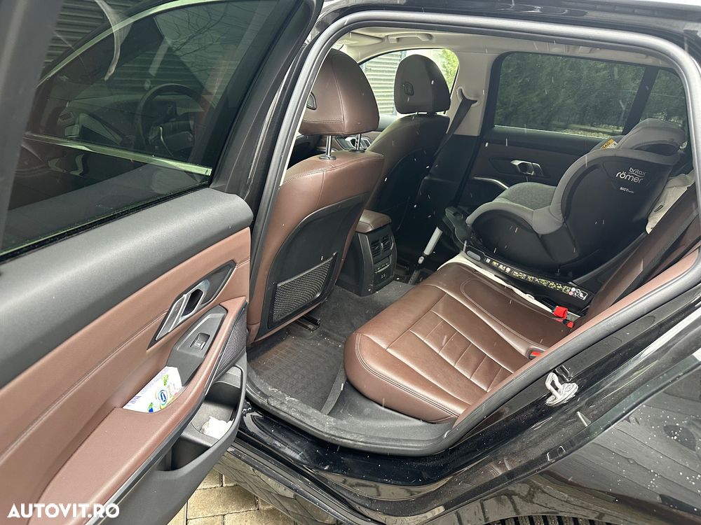 BMW Seria 3 320d xDrive AT MHEV - 14