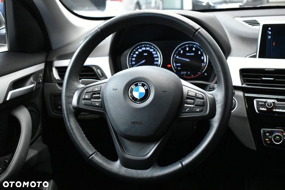 BMW X1 sDrive18i Advantage - 12