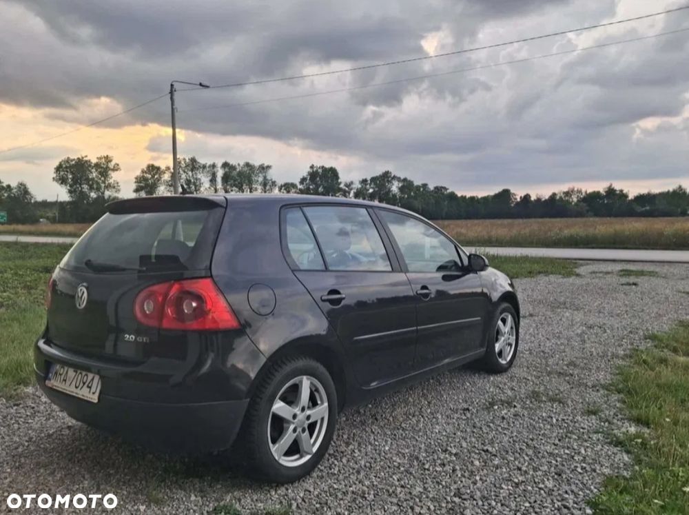 Volkswagen Golf 2005 photo 2