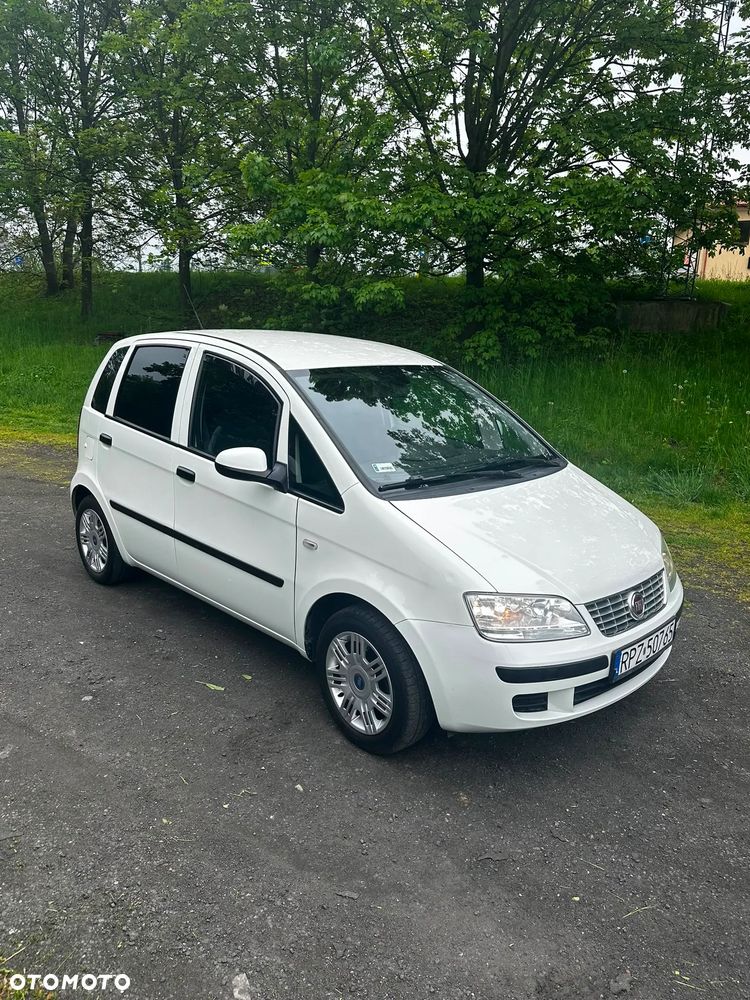 Fiat Idea 1.4 8V - 10