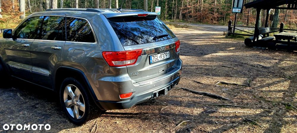 Jeep Grand Cherokee - 12