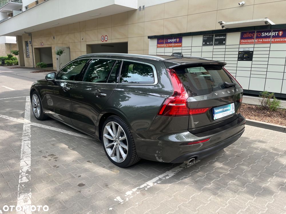 Volvo V60 T4 Momentum Pro - 5