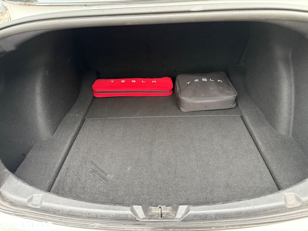 Tesla Model 3 Standard Range Plus - 21