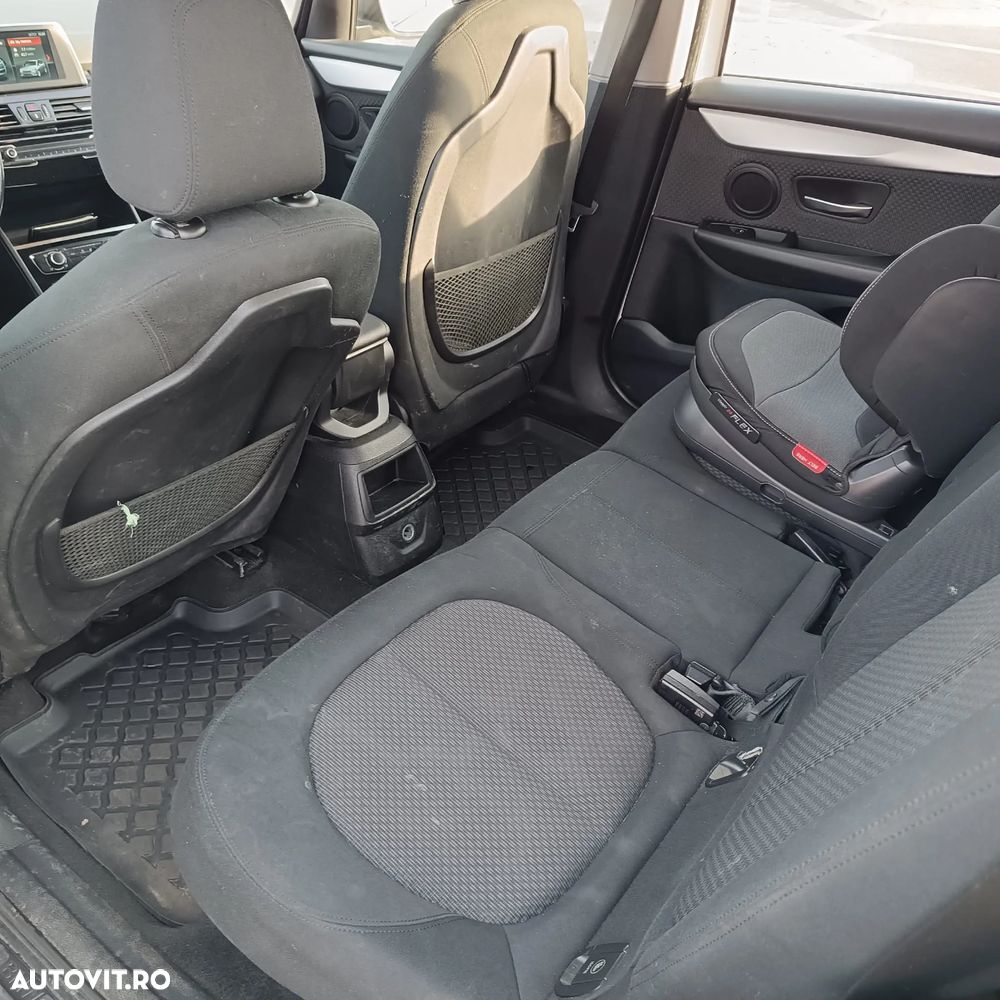 BMW Seria 2 218i AT Advantage - 12