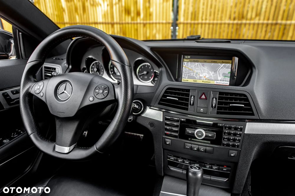 Mercedes-Benz Klasa E 350 CGI BlueEFFICIENCY 7G-TRONIC Avantgarde - 35