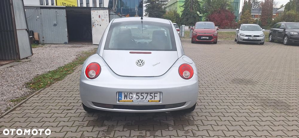 Volkswagen New Beetle - 7