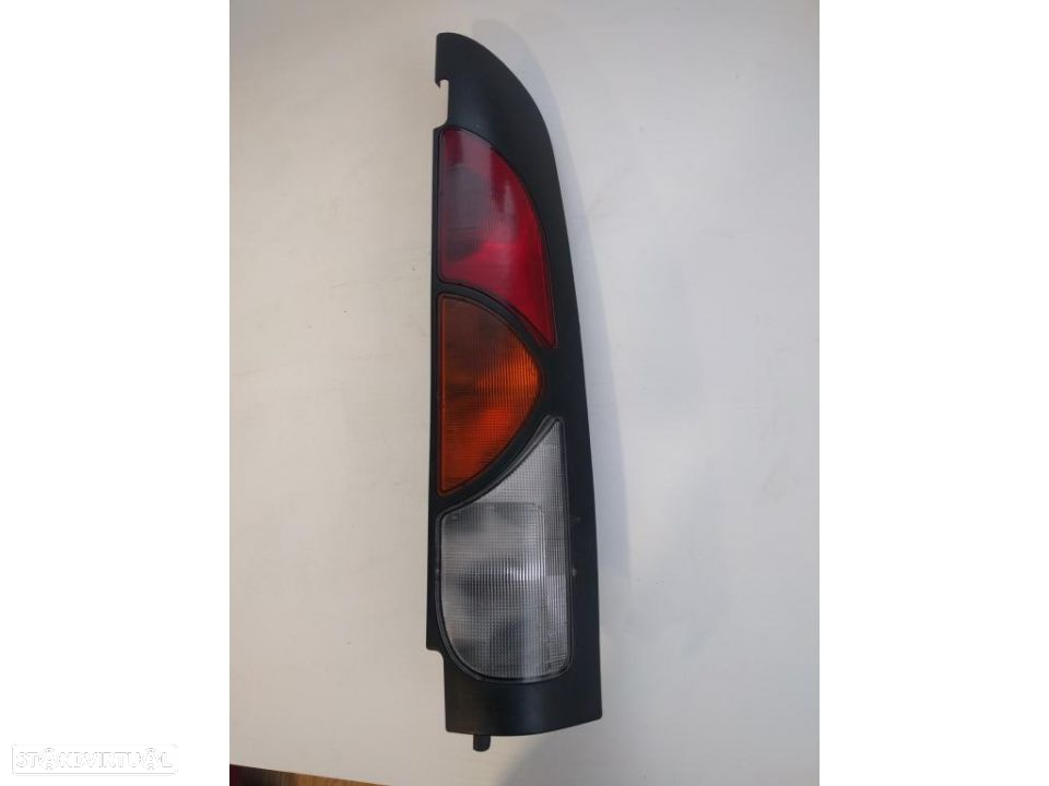 farolim farol tras direito renault kangoo - 2