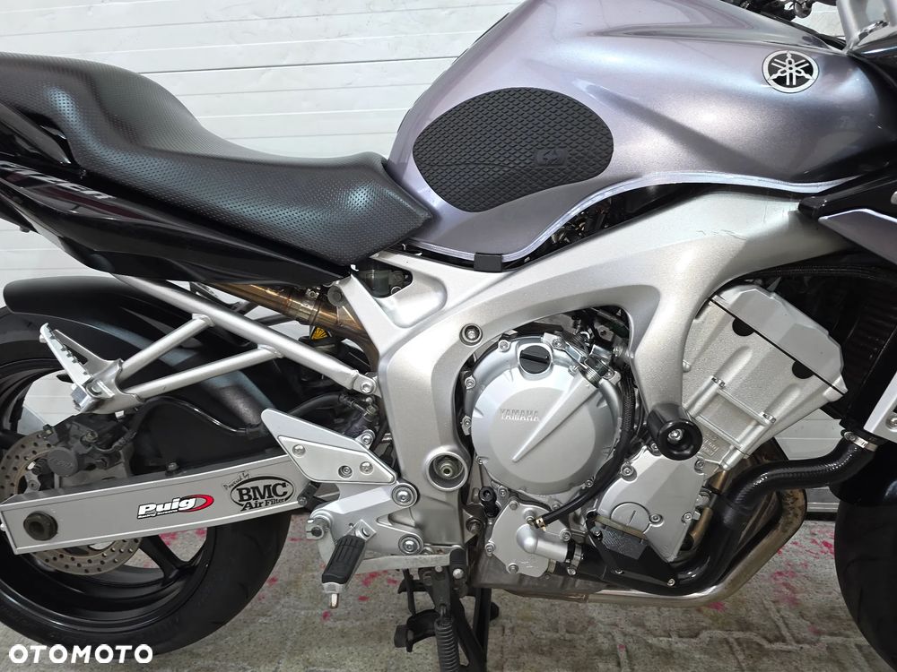 Yamaha FZ - 20