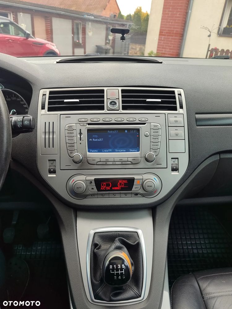 Ford Kuga - 24