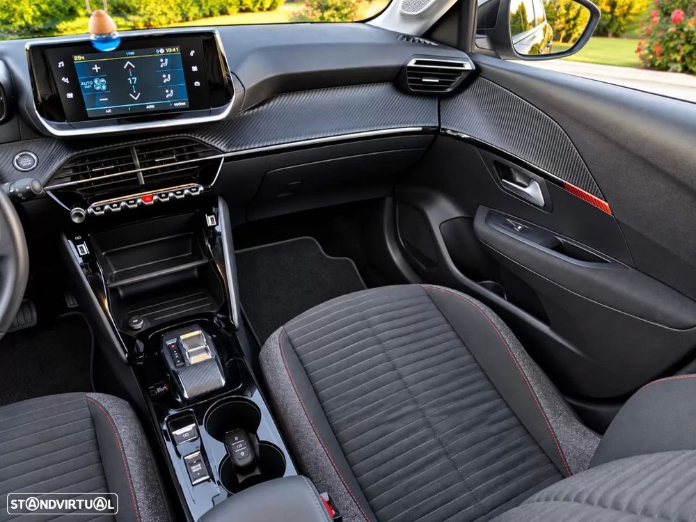 Peugeot e-208 50 kWh Active Pack — fotografia 30