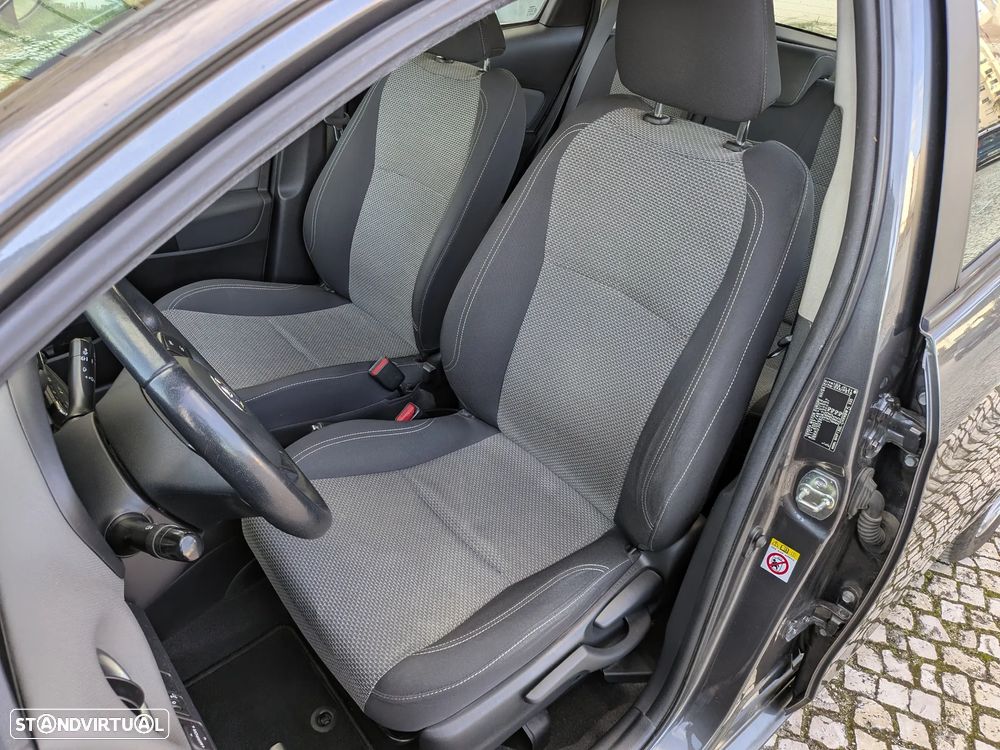 Toyota Yaris 1.5 HSD Comfort - 5