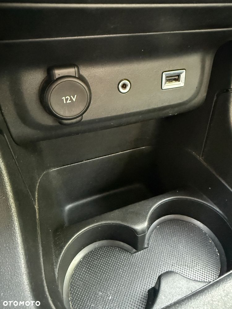 Citroën C3 Pure Tech 82 SHINE - 18