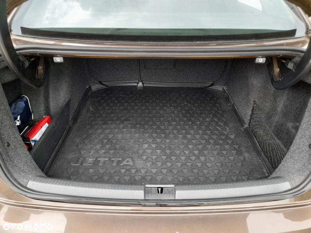 Volkswagen Jetta 1.2 TSI BMT Comfortline - 14