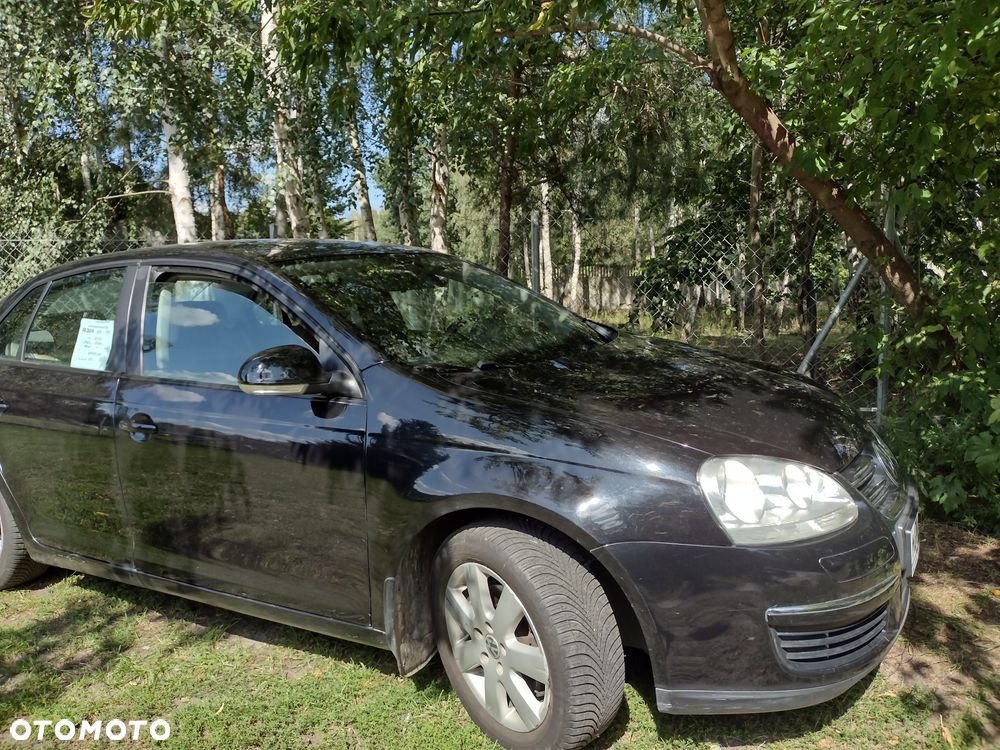 Volkswagen Jetta - 3