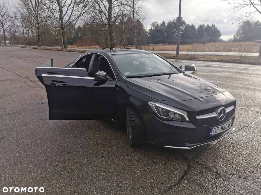 Mercedes-Benz CLA 220 4-Matic - 12