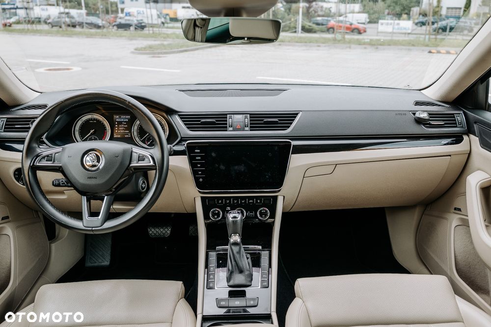 Skoda Superb 2.0 TDI SCR L&K DSG - 6