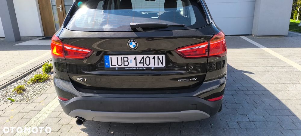 BMW X1 sDrive18i - 4