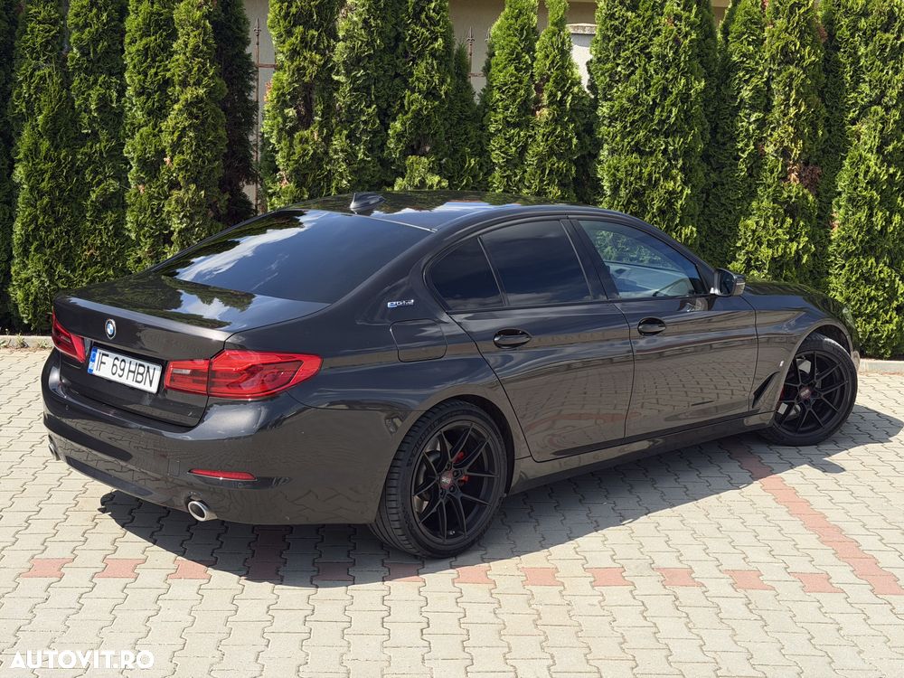 BMW Seria 5 530i AT MHEV - 11