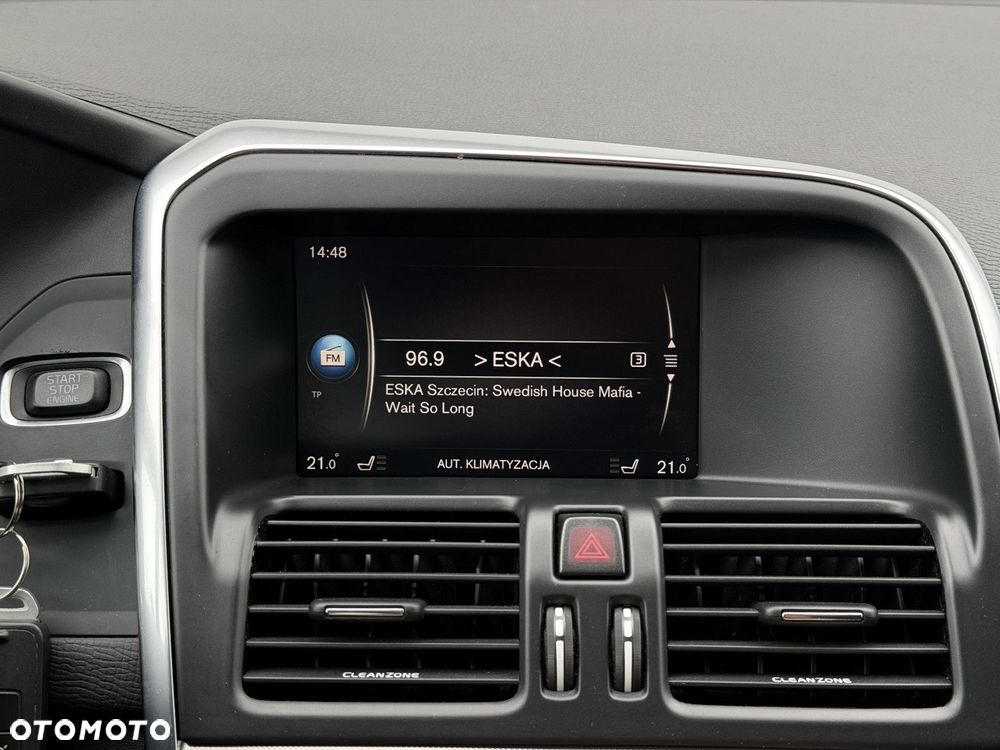 Volvo XC 60 - 25