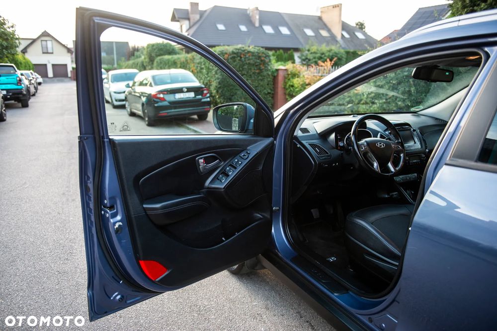 Hyundai ix35 blue 1.6 2WD Finale Gold - 17