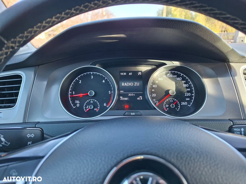 Volkswagen Golf 1.6 TDI BlueMotion Technology Lounge - 11