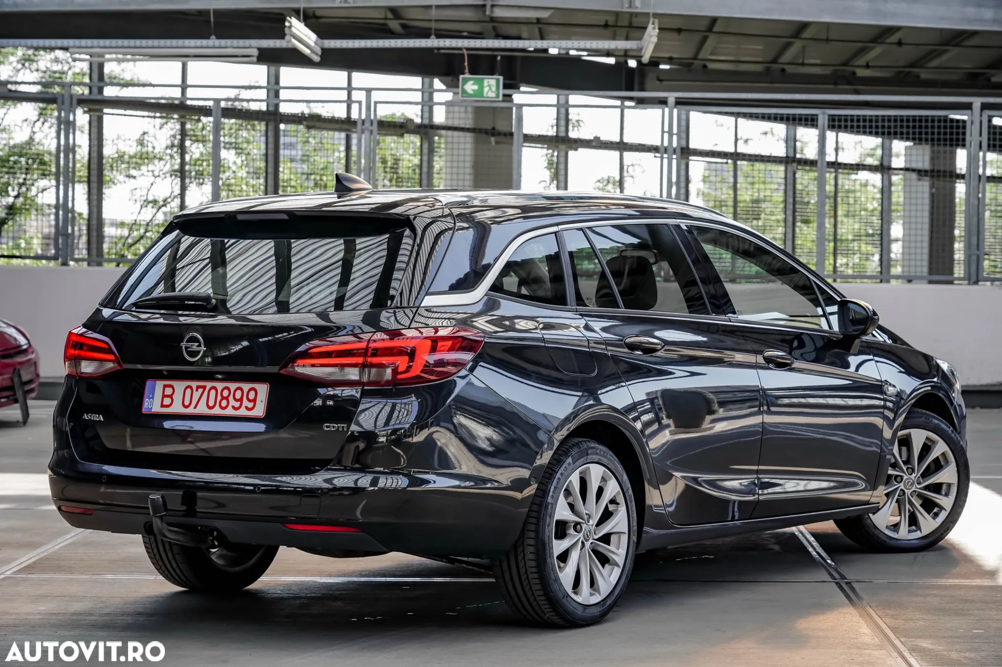 Opel Astra 1.6 D (CDTI) Start/Stop Sports Tourer Innovation - 4