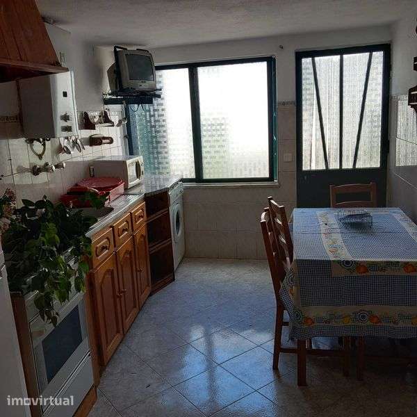 Alugo casa zona tranquila com muita oferta de emprego - Grande imagem: 3/10