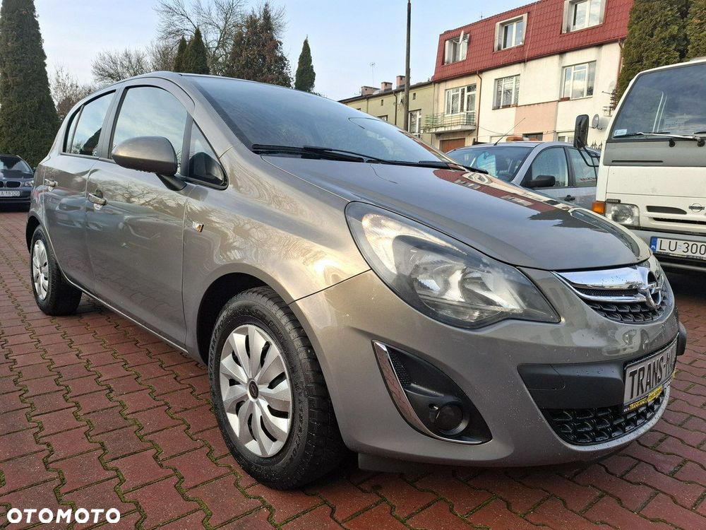 Opel Corsa 1.2 16V Essentia - 1