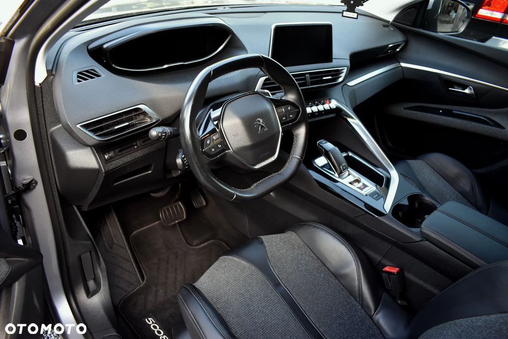 Peugeot 5008 BlueHDi 130 EAT8 Active - 24