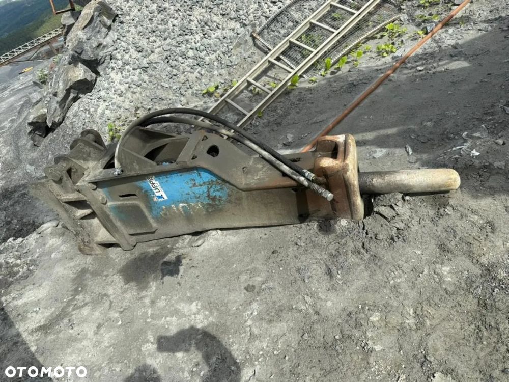 Komatsu PC228USLC - 4