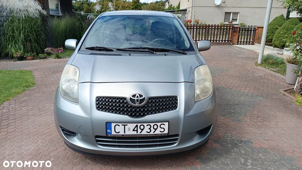 Toyota Yaris 1.3 Luna - 2