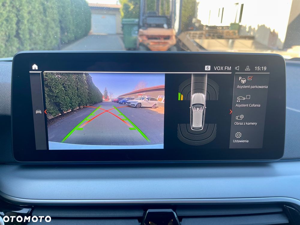 BMW Seria 5 530e xDrive - 16