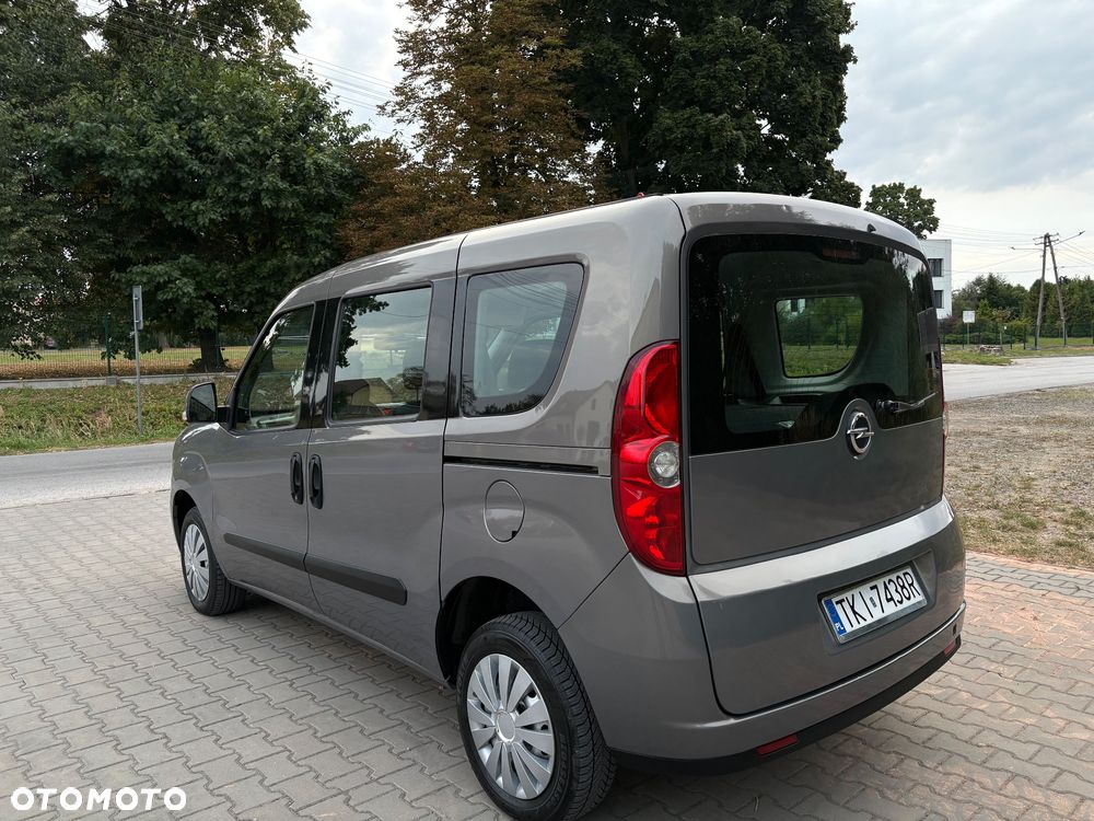 Opel Combo - 8
