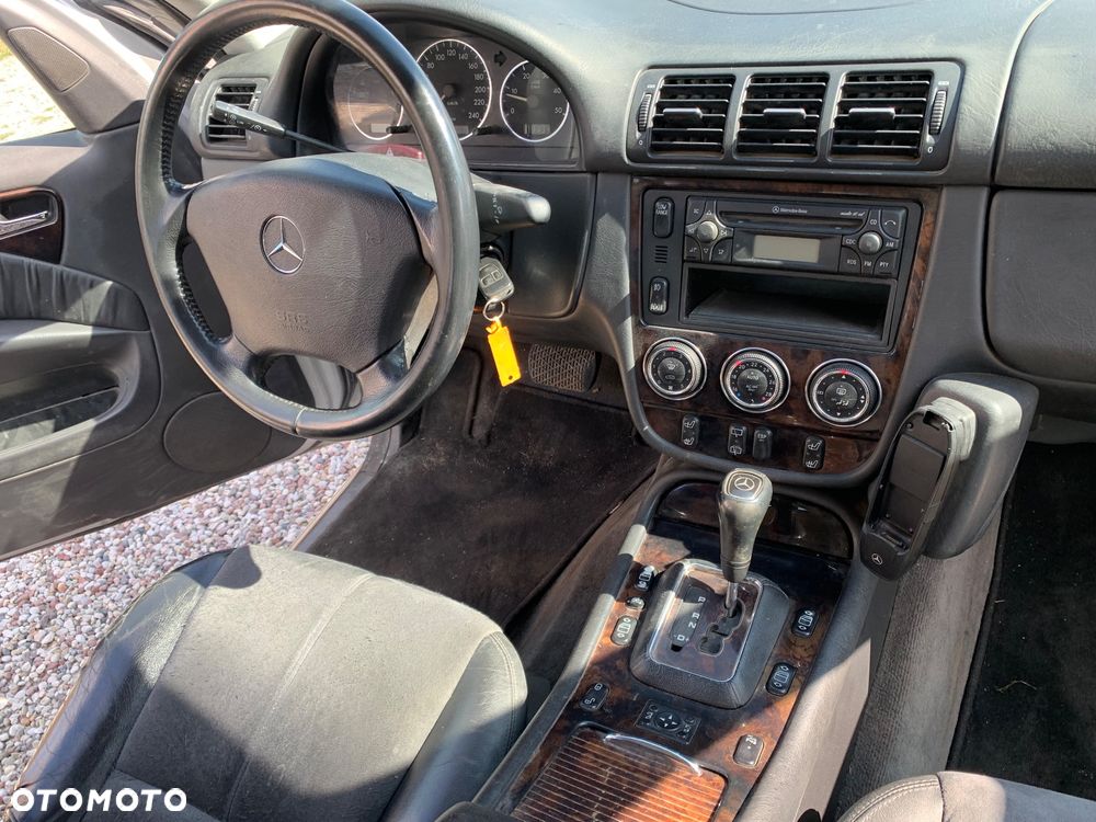 Mercedes-Benz ML - 16