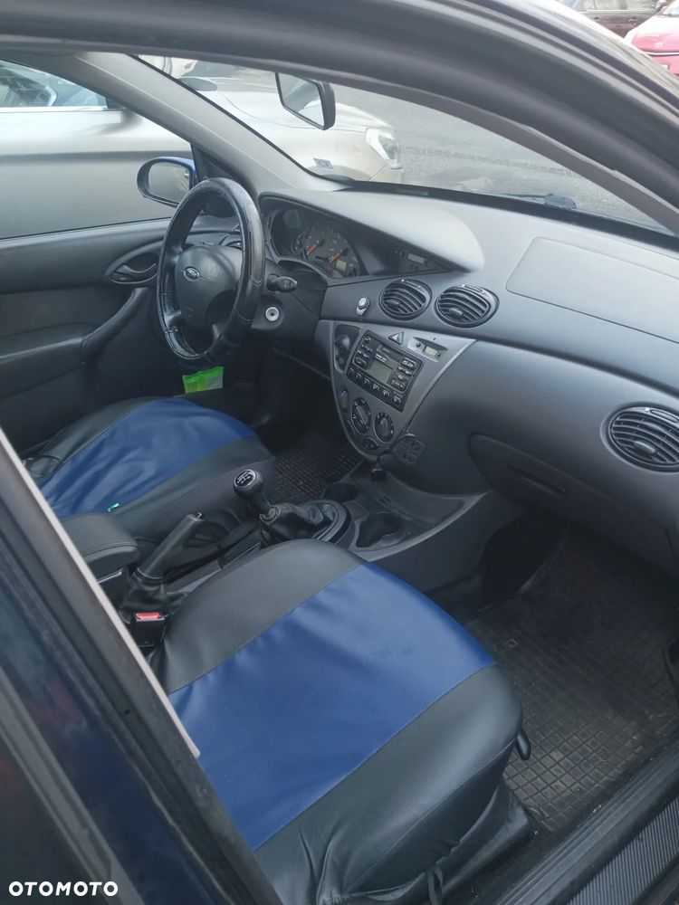 Ford Focus 1.6 Ambiente - 14