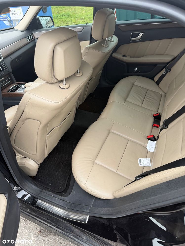 Mercedes-Benz Klasa E 250 CDI DPF BlueEFFICIENCY 7G-TRONIC Avantgarde - 12