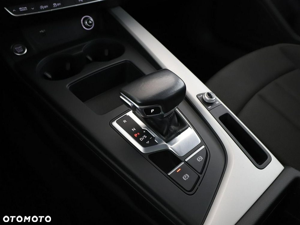 Audi A4 Avant 30 TDI mHEV S tronic - 30