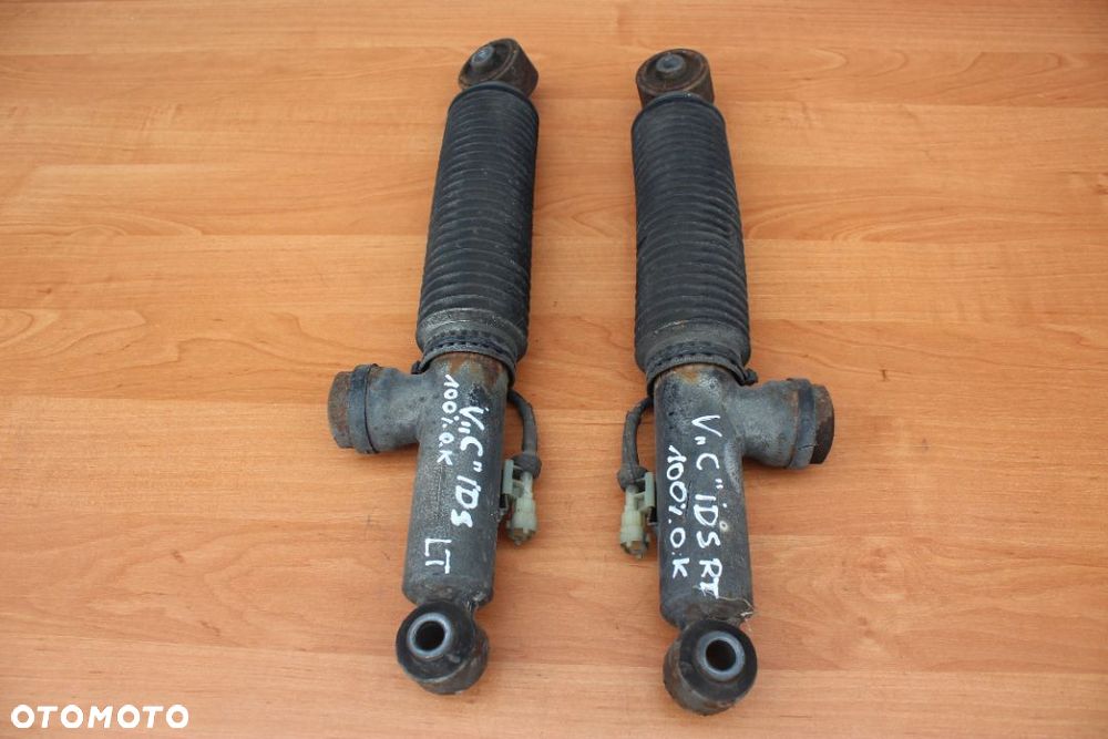 AMORTYZATORY TYŁ TYLNE IDS OPEL VECTRA C KOMBI SIGNUM KOMPLET