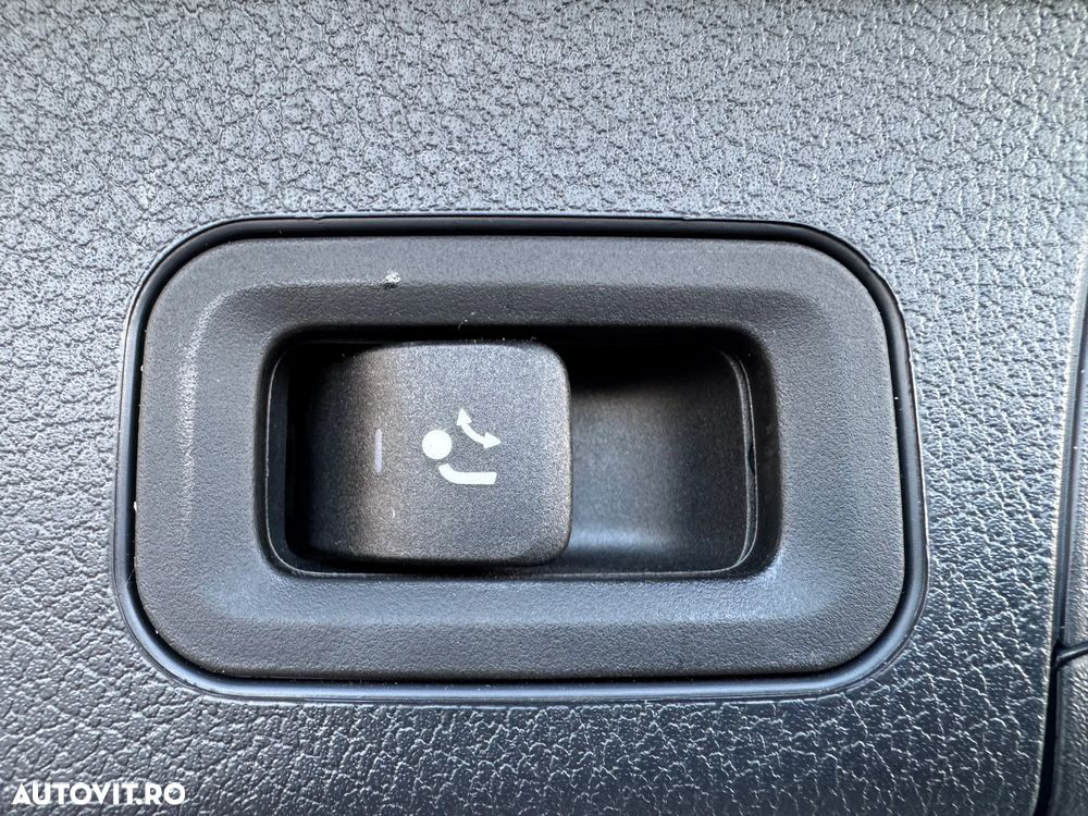 Mercedes-Benz GLB 200 4MATIC 8G-DCT AMG Line - 26