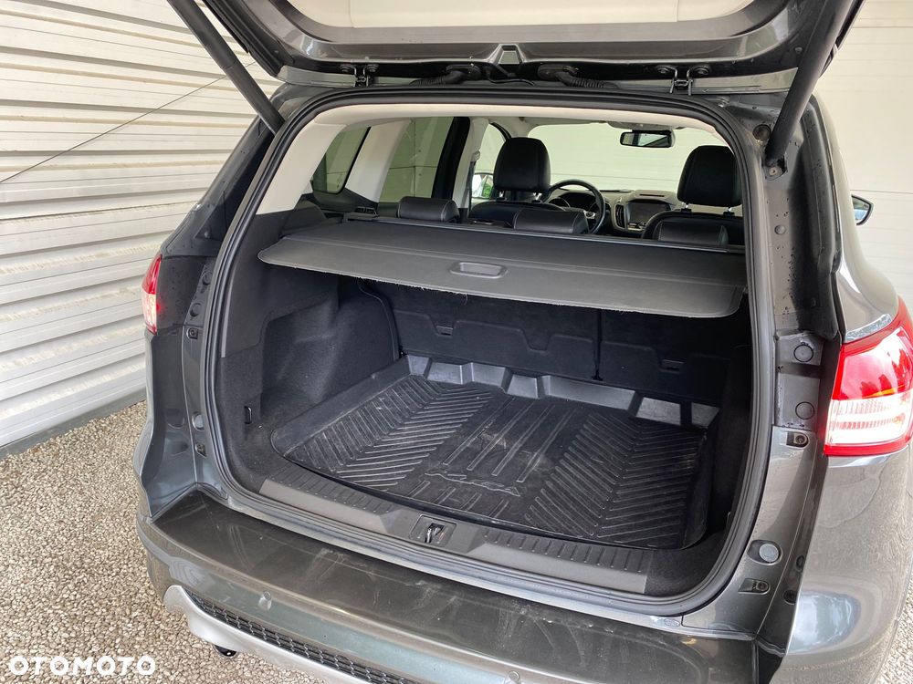 Ford Kuga 1.5 EcoBoost 2x4 Titanium - 6