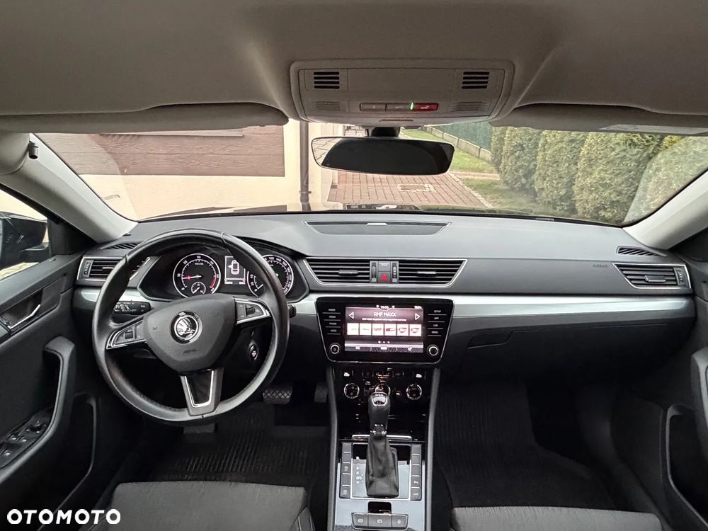 Skoda Superb 2.0 TDI L&K DSG - 25