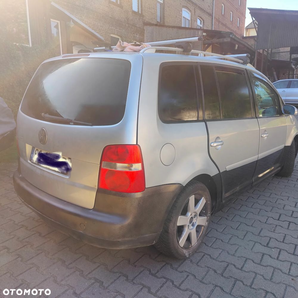 Volkswagen Touran 2.0 TDI DPF Highline - 6